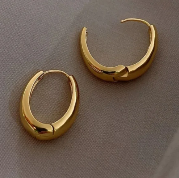 OVAL SNAP CLOSE GOLD IRREGULAR HOOPS - Picture 1 of 5